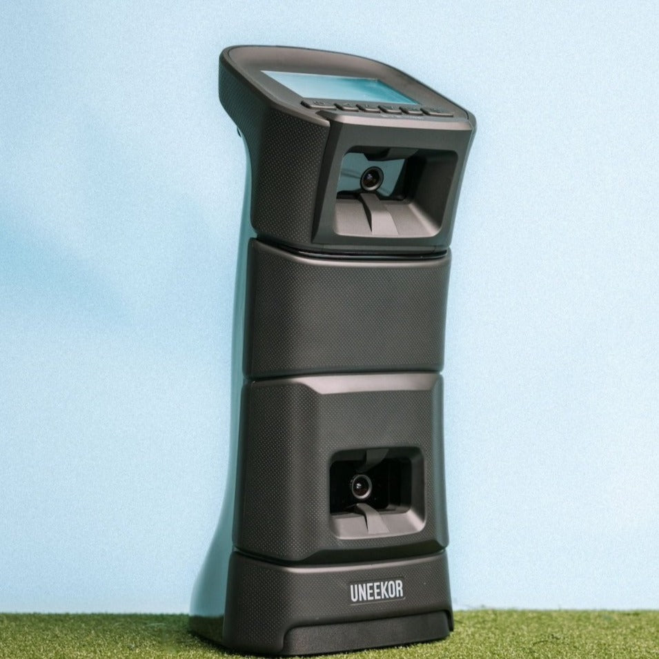 Uneekor Eye Mini Retractable Golf Simulator Package