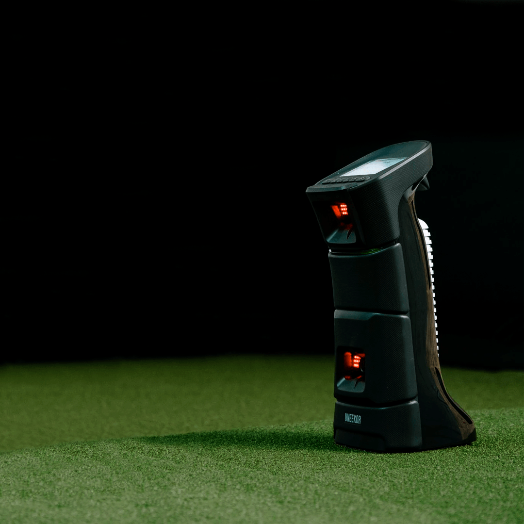 Uneekor Eye Mini SwingBay Golf Simulator